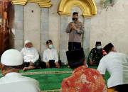 Kapolsek Driyorejo Melaksanakan Safari Ramadhan Di Masjid Babussalam Banjaran