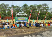 Ruwah Desa Penambangan Rw 02 Berlangsung Di Halaman Makam Dan Beralas Tikar