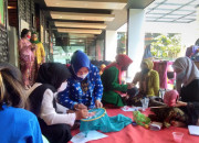 Komunitas Sekar Delta Art Sidoarjo Dan Sanggar Kreasi Bunda Delta Art Forum Peringati Hari Kartini