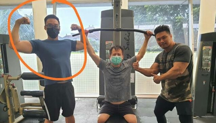 Penusukan Di Pusat Kebugaran Araya Club House Surabaya, Rekan Sendiri