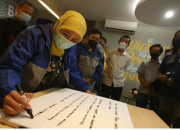 Peringati Nuzulul Quran, Gubernur Jatim Resmikan Ruang Wartawan Pokja Pemprov