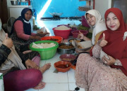 Pesantren Bisnis Indonesia Bersama Komunitas Dan Rumah Makan Rakyat Buka Dapur Umum Ramadhan