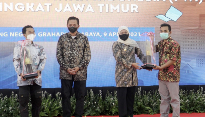 Resepsi Peringatan Hpn Dan Hut Ke-75 Pwi Jatim, Industri Pers Berjalan Sehat
