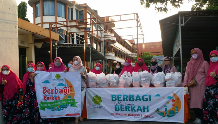 Kb Tk Al Falah Assalam Waru, Berbagi Berkah Baksos Dan Takjil