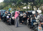 Sekolah Islam Terpadu Utsman Bin Affan Lakarsantri, Bagikan Takjil Dan Parcel