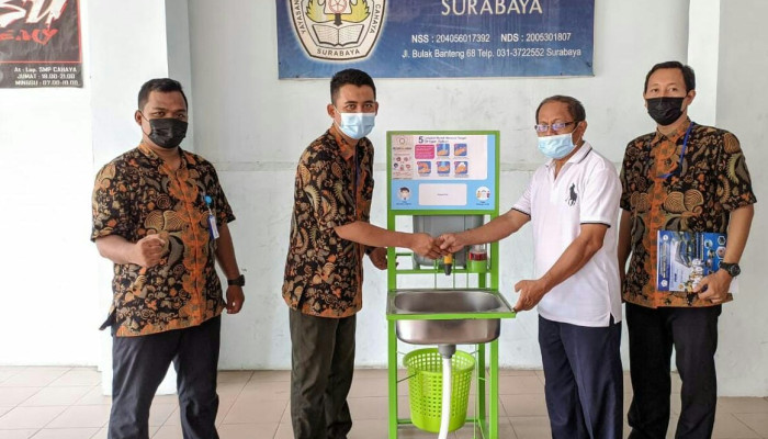 Smk Teknik Pal Surabaya, Canangkan Tangguh Covid-19 Bagikan Alat Protokol Kesehatan