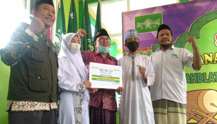 Lazisnu Mwc Nu Taman Memberikan Thr Kepada Tahfid Al Qur’An