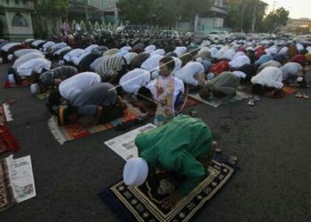 Sebagian Umat Muslim di Jember dan Bondowoso Melaksanakan Salat Idul Fitri 1442 H Lebih Awal