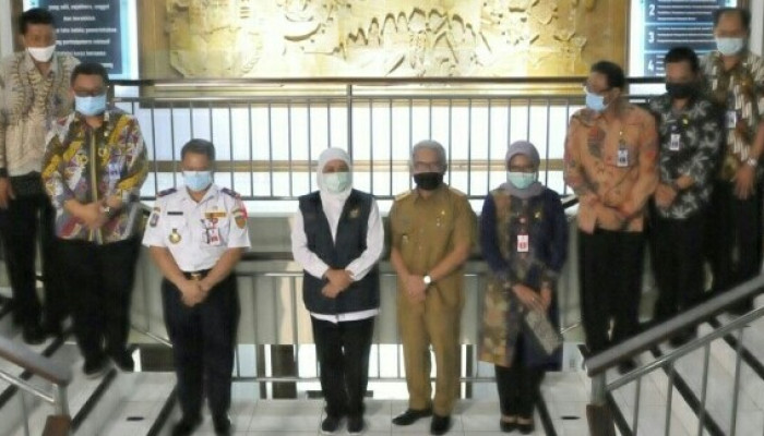 Gubernur Jatim Khofifah Indar Parawansa Kawal Realisasi Thr Dan Perhatikan Pekerja Migran Indonesia