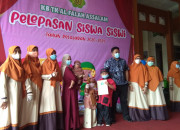 Kb-Tk Al Falah Assalam Sidoarjo Bagikan Ijazah Dan Rapot Melalui Drive Thru