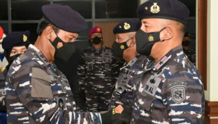 Sertijab Komandan Pangkalan Utama Tni Al Lantamal V Dari Seklem Aal