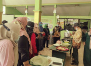Tim Upn Veteran Jawa Timur Beri Pelatihan Pembuatan Adonan Krupuk Ikan Bandeng Bervarian Rasa