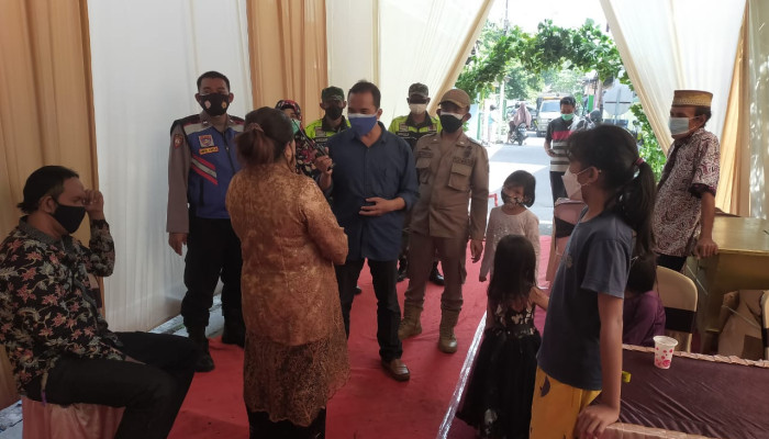 Satgas Covid-19 Bubarkan Hajatan Warga Bebekan Taman, Sidoarjo
