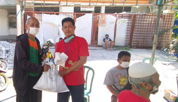 Masjid Daarut Taubah Surabaya, Sembelih 4 Sapi Dan 6 Kambing