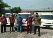 Kokola Group Berikan 3 Unit Mobil Ambulan Di Desa Wilayah Driyorejo, Gresik