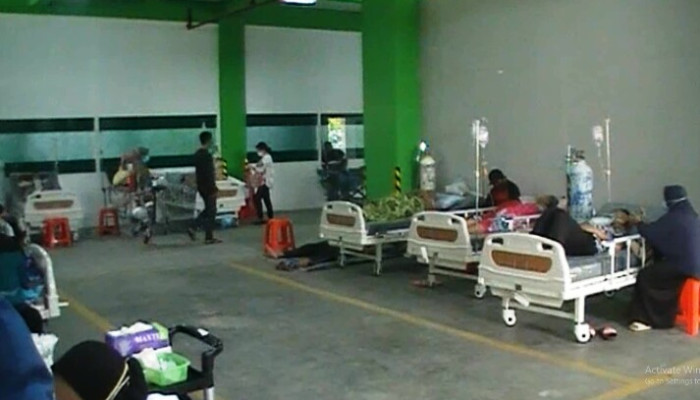 Overload, Rs Islam Siti Hajar Sidoarjo Merubah Tempat Parkir Jadi Ruang Igd