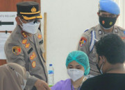 Wakapolrestabes Surabaya, Akbp Hartoyo Tinjau Vaksinasi Anak Dan Remaja