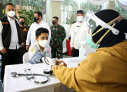 Pelajar Surabaya Di Vaksin, Jokowi Berikan Semangat Belajar