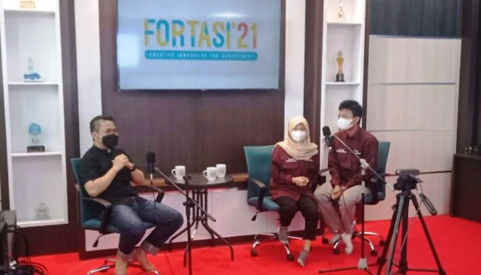 Penutupan Fortasi Smamda Sidoarjo Hadirkan Motivator Alumni 2010