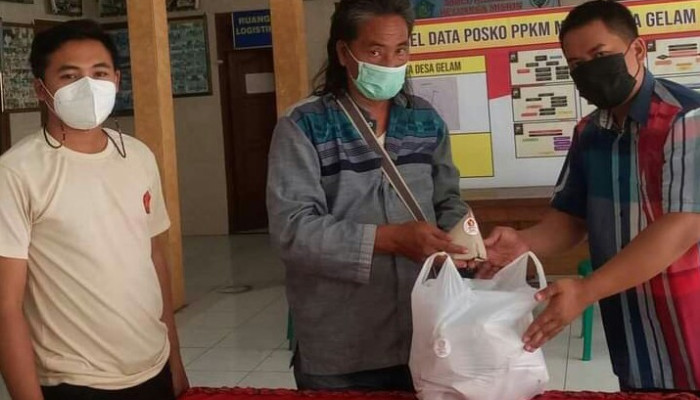 Warga Isoman Desa Gelam Kecamatan Candi, Sidoarjo Dapat Bantuan Dari Ibu Mimik Dprd Partai Gerindra