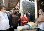 Mensos Tri Rismaharini Kunjungi Warga Di Kabupaten Tuban