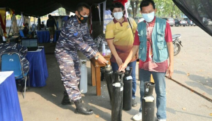 Koarmada Ii Surabaya Buka Pengisian Ulang Tabung Oksigen Bagi Masyarakat Umum