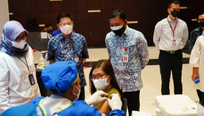 Otoritas Jasa Keuangan (Ojk)  Dukung Penuh Percepatan Vaksinasi Nasional