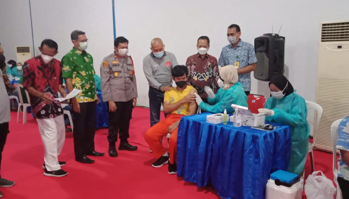 Dikbud Sidoarjo Mulai Melakukan Vaksin Terhadap Siswa Smp Sederajat