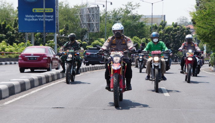 Kendarai Motor, Forkopimda Sidoarjo Pantau Vaksinasi Covid-19 Di Dusun Kepetingan