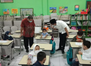Serentak 30 Agustus, Bupati Sidoarjo Tinjau Simulasi Ptm Mi Muslimat Nu Pucang