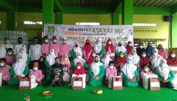 Indahnya Berbagi, Pc Fatayat Nu Sidoarjo Santuni Anak Yatim Piatu