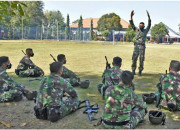 Latihan Menembak Prajurit Kompi Markas Brigif 2 Marinir Pasmar 2  Di Gedangan, Sidoarjo