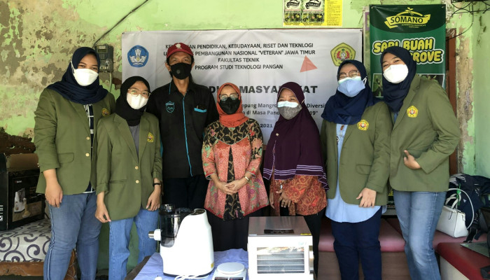 Upn Veteran Jawa Timur Gelar Pelatihan Pengolahan Mie Kering Tersubstitusi Tepung Mangrove