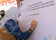 Menteri Ketenagakerjaan Ida Fauziyah Ajak Masyarakat Jatim Lawan Covid-19