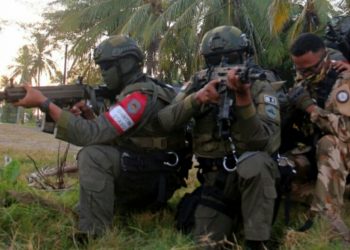 Prajurit Taifib Marinir dan Kopaska Latihan Bareng di Situbondo