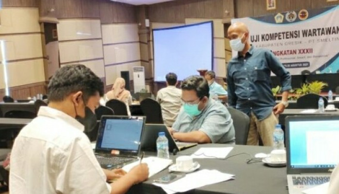 Pwi Jatim Cabang Gresik Adakan Uji Kompetensi Wartawan (Ukw) Angkatan Ke-32