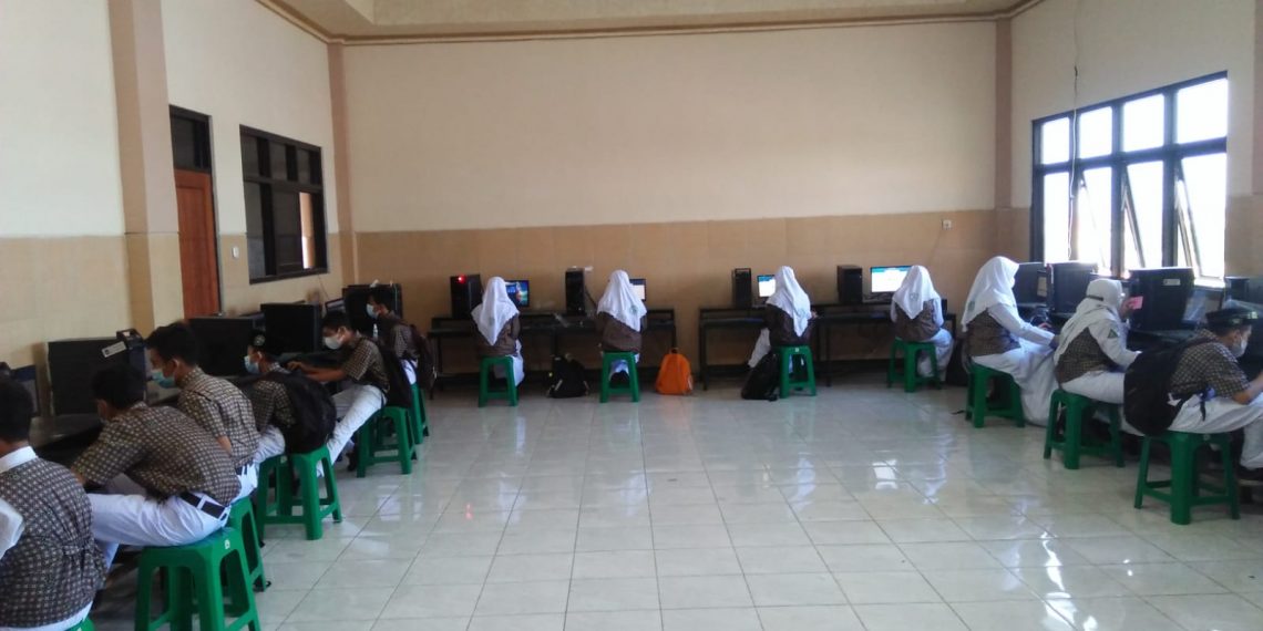 Tingkatkan Mutu Pendidikan, SMP YPM 1 Taman Gelar Simulasi Asesmen Nasional