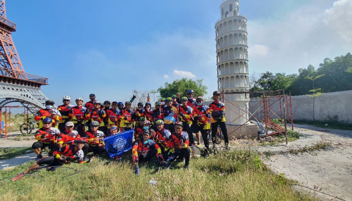 Ccbb Gowes Bersama Mantan Wakil Bupati Gresik Dr. H. Mohammad Qosim, M.si
