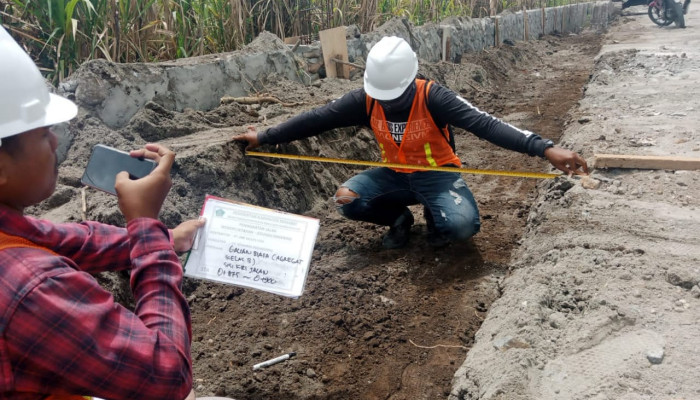 Pt Dwi Mulya Jaya Diharapkan Menyelesaikan Tugas Peningkatan Jalan Wonoplintahan Secepatnya