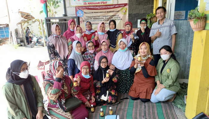Upn Veteran Jatim Gelar Pelatihan Pemanfaatan Limbah Bandeng Di Desa Kalanganyar