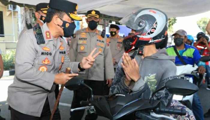 Kenyamanan Vaksinasi Drive Thru Di Polres Pelabuhan Tanjung Perak Surabaya