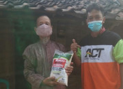 Relawan Act Mri Dam Tim Gelorajatim.com Bagi Sembako Di Sidoarjo