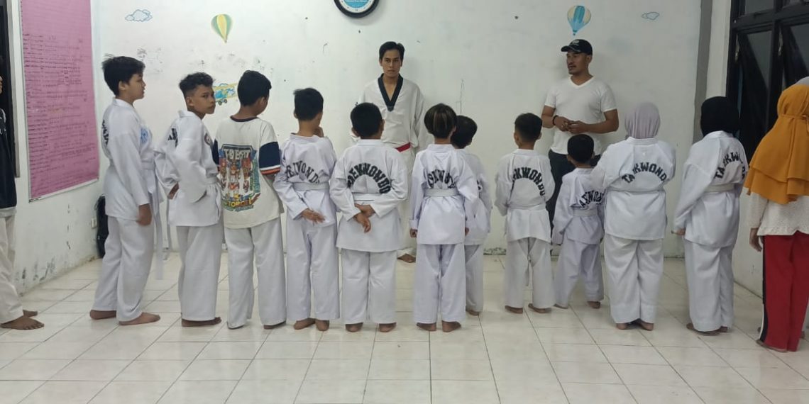Untuk Mencetak Atlet Handal, Taekwondo Tornado Sumur Welut Tanamkan Kedisiplinan