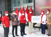 1000 Bingkisan Diserahkan Untuk Pasien Wisma Atlet Dalam Giat Kumham Peduli, Kumham Berbagi Dan Empati Kumham