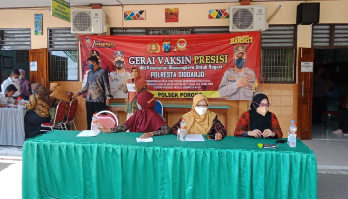 Polresta Sidoarjo Gelar Vaksin Presisi Di Halaman Smpn 1 Porong