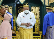 Berkunjung Ke Kerajaan Kusuma Negara Sekadau, Lanyalla Mendapat Gelar Pangeran Jaya Sukma Dilaga