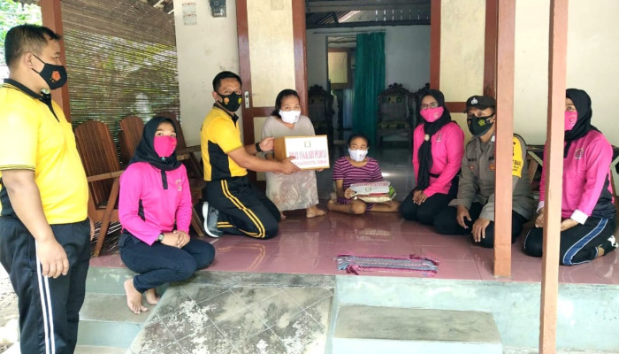 Jumat Berbagi Versi Polsek Arjosari Pacitan