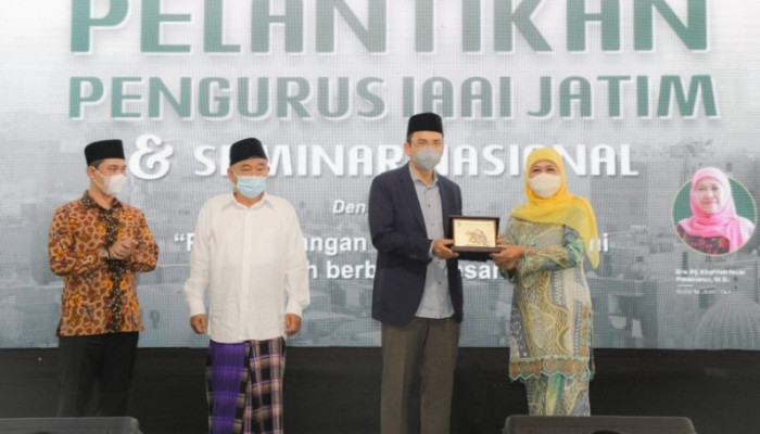 Pelantikan Pengurus Oiaa Jatim Dihadiri Gubernur Khofifah