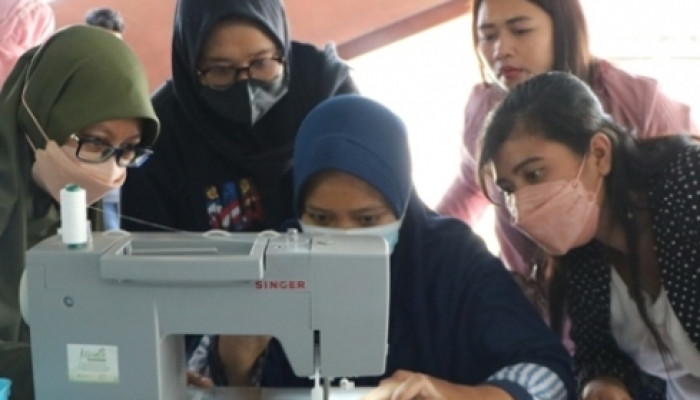Pemkot Mojokerto Berikan Pelatihan Kewirausahaan Pembuatan Tas Kanvas Goni