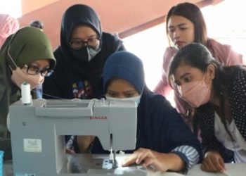 Pemkot Mojokerto Berikan Pelatihan Kewirausahaan Pembuatan Tas Kanvas Goni